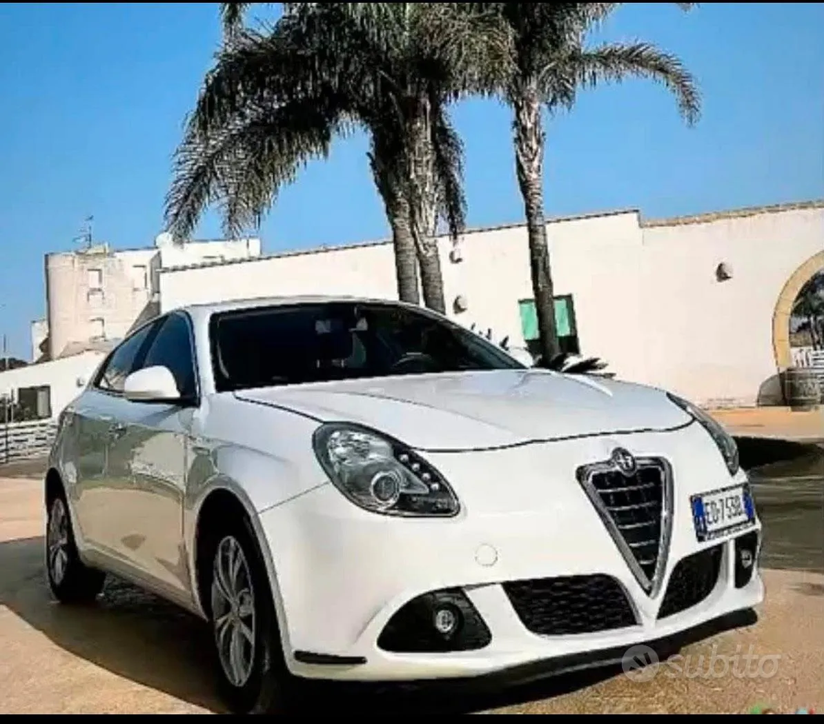 Alfa Romeo Giulietta 2010 photo 2
