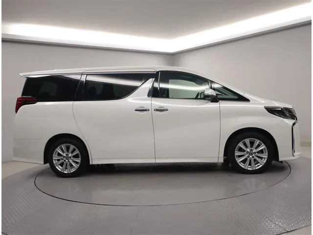 Toyota Alphard 2.5S