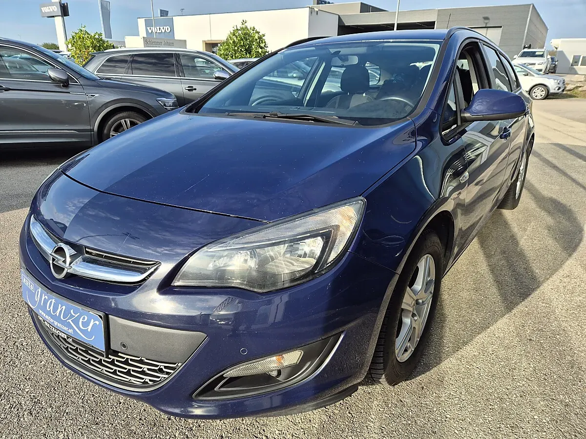 Opel Astra 2015 photo 2