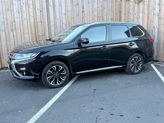 Mitsubishi Outlander 2016 photo 4