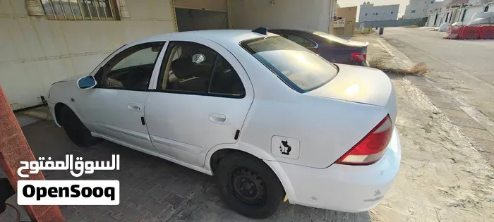 Nissan Sunny 2012 photo 3