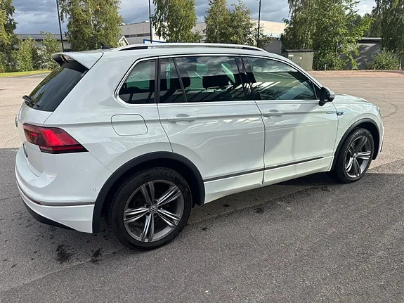 Volkswagen Tiguan 2018 photo 2