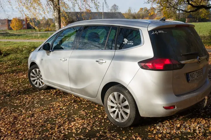Opel Zafira 2012 photo 3