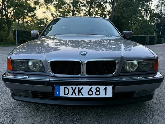 BMW 740I