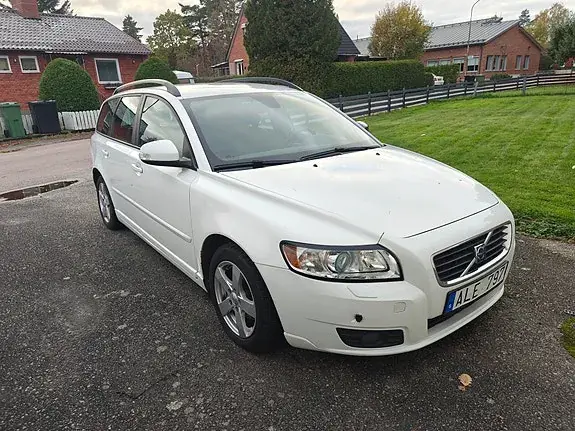 Volvo V50 2010 photo 5