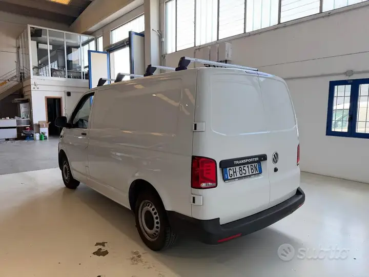 Volkswagen Transporter 2022 photo 3