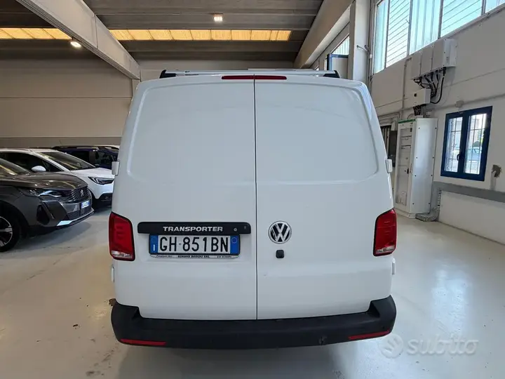 Volkswagen Transporter 2022 photo 4
