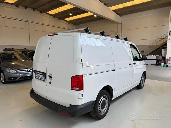 Volkswagen Transporter 2022 photo 5