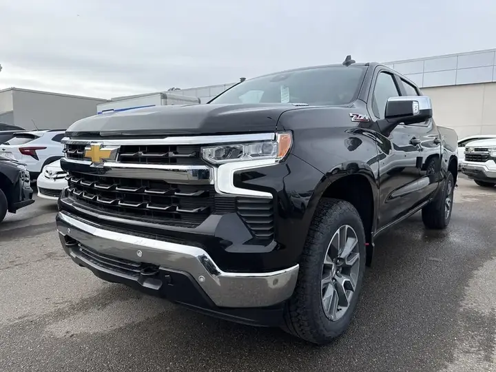 Chevrolet Silverado 1500 2026 photo 2
