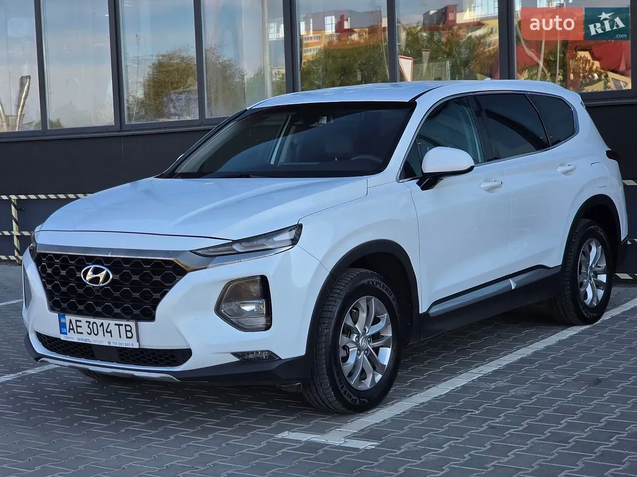 Hyundai Santa Fe 2018 photo 2