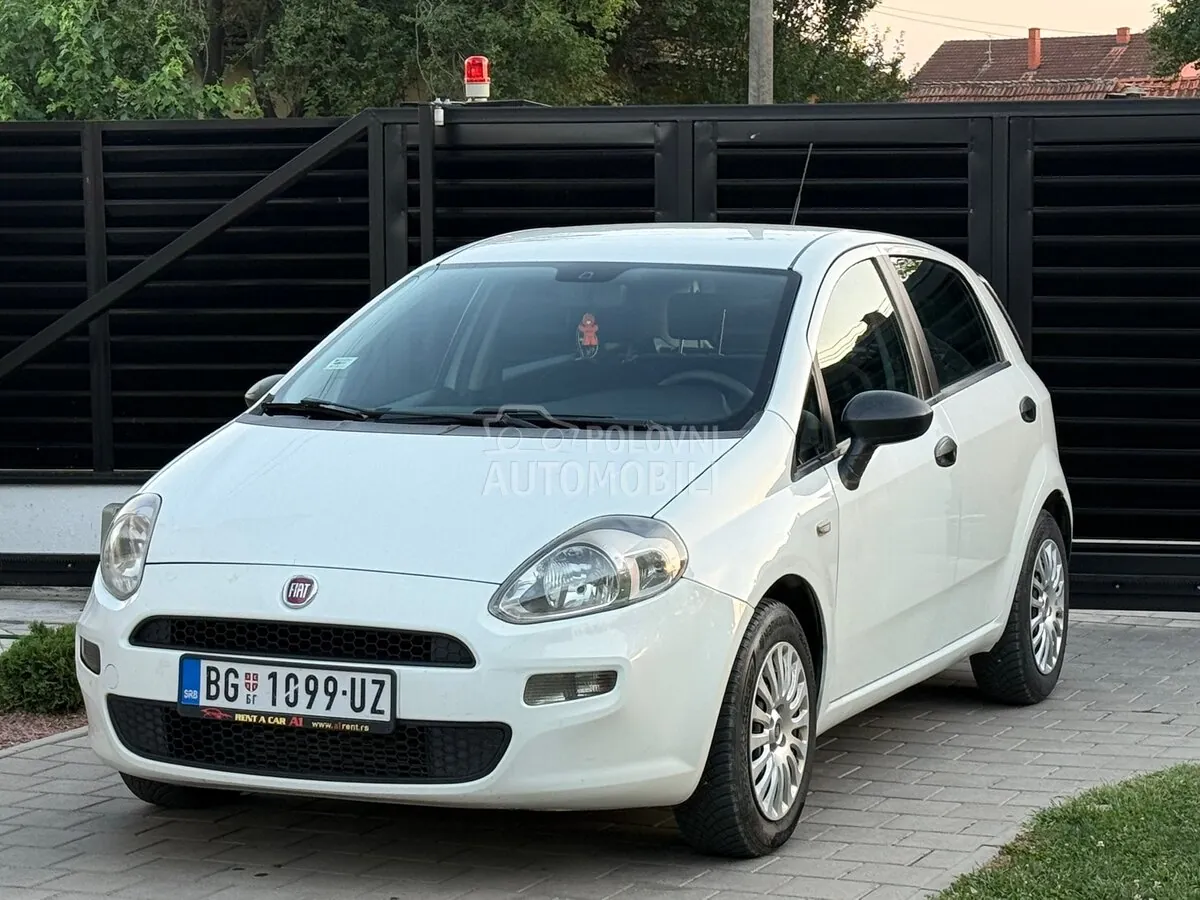 Fiat Grande Punto 2013 photo 2