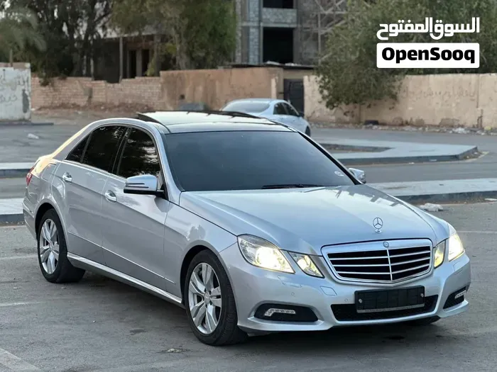Mercedes-Benz E-Class 2011 photo 3