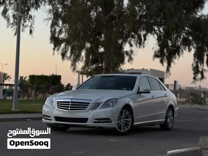Mercedes-Benz E-Class 2011 photo 5