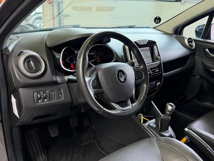 Renault Clio 2016 photo 2