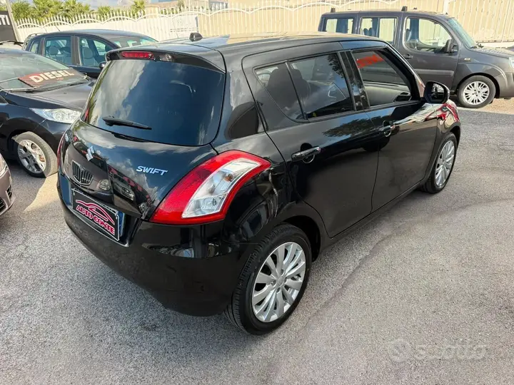 Suzuki Swift 2012 photo 4