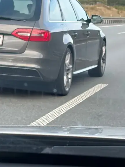 Audi A4 2014 photo 2