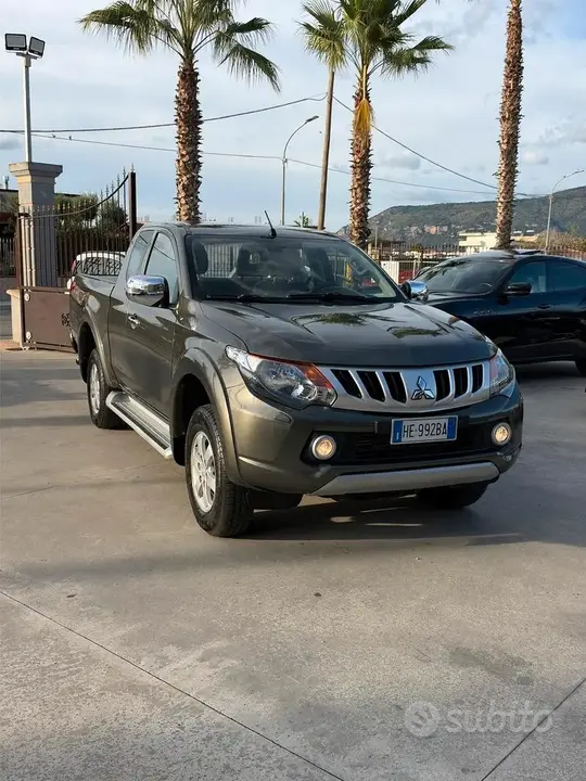Mitsubishi L200