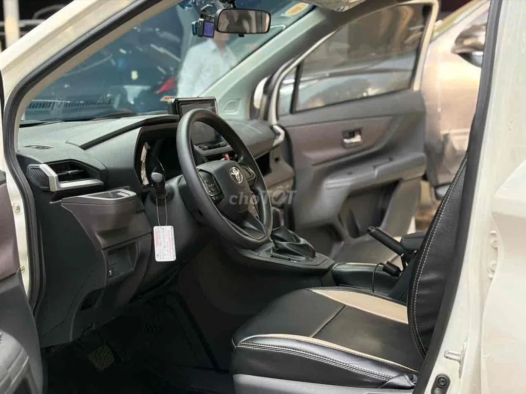 Toyota Avanza 2024 photo 5