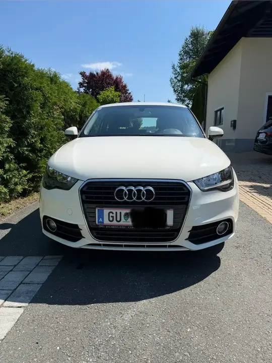 Audi A1 2012 photo 2