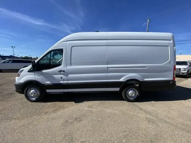 Ford Transit Cargo 2027 photo 4