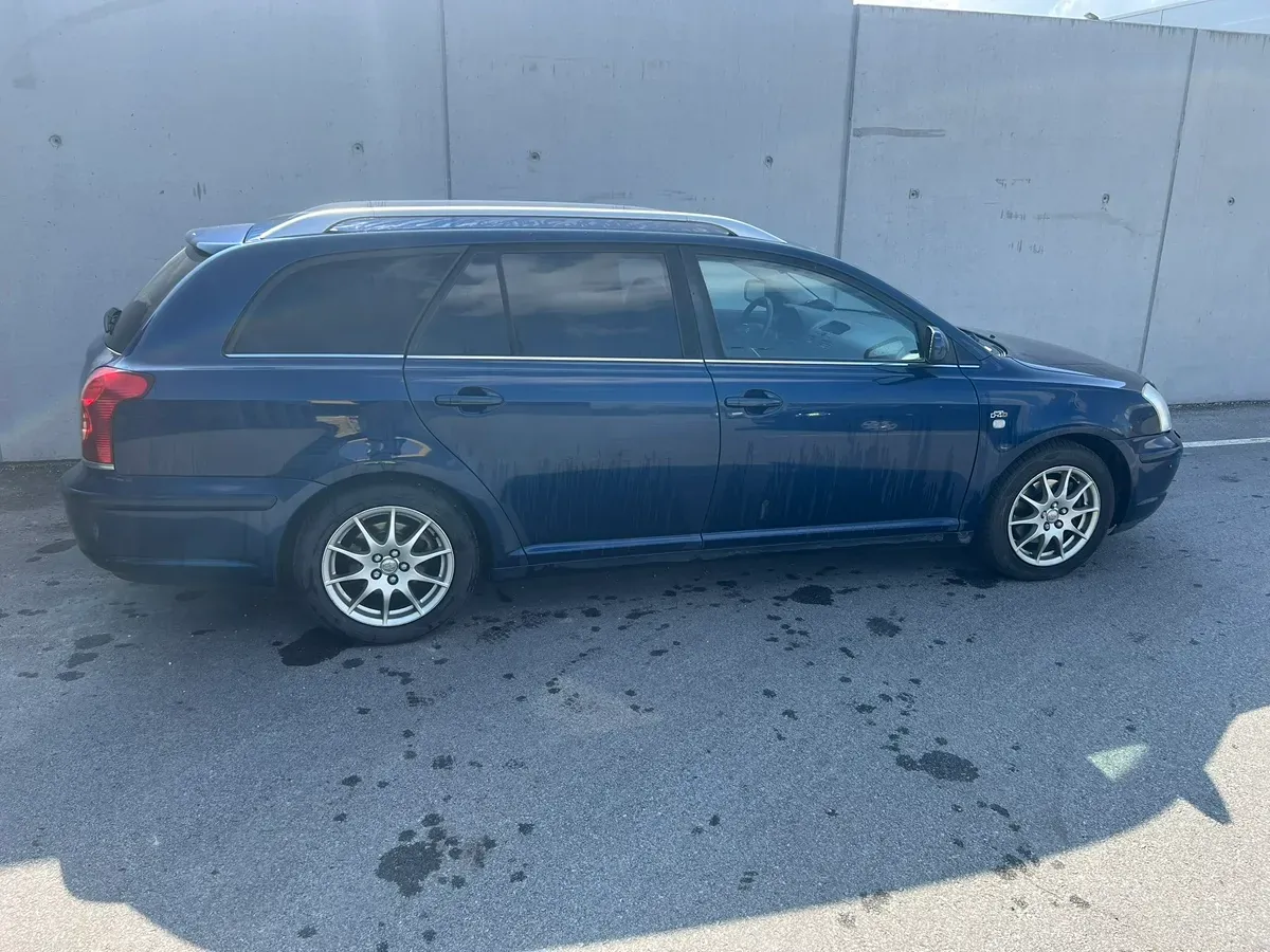 Toyota Avensis 2005 photo 3