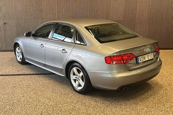 Audi A4 2010 photo 3