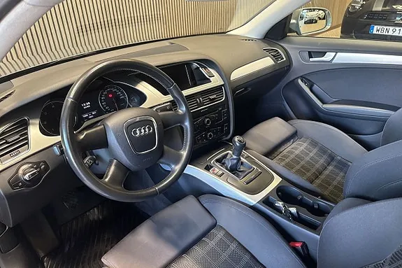 Audi A4 2010 photo 5