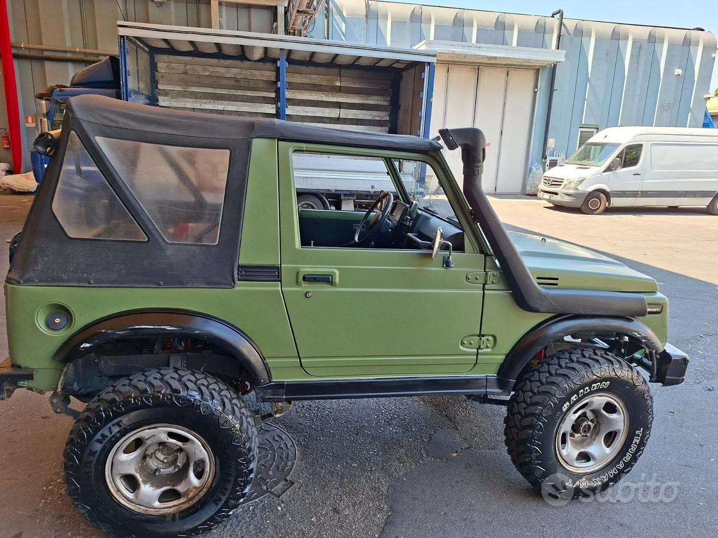 Suzuki Samurai