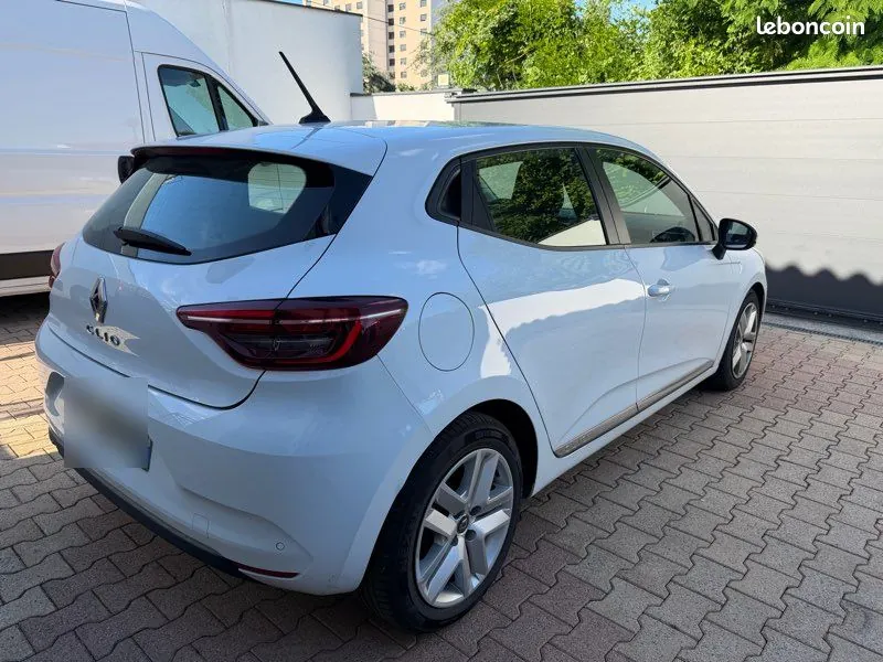 Renault Clio 2020 photo 2