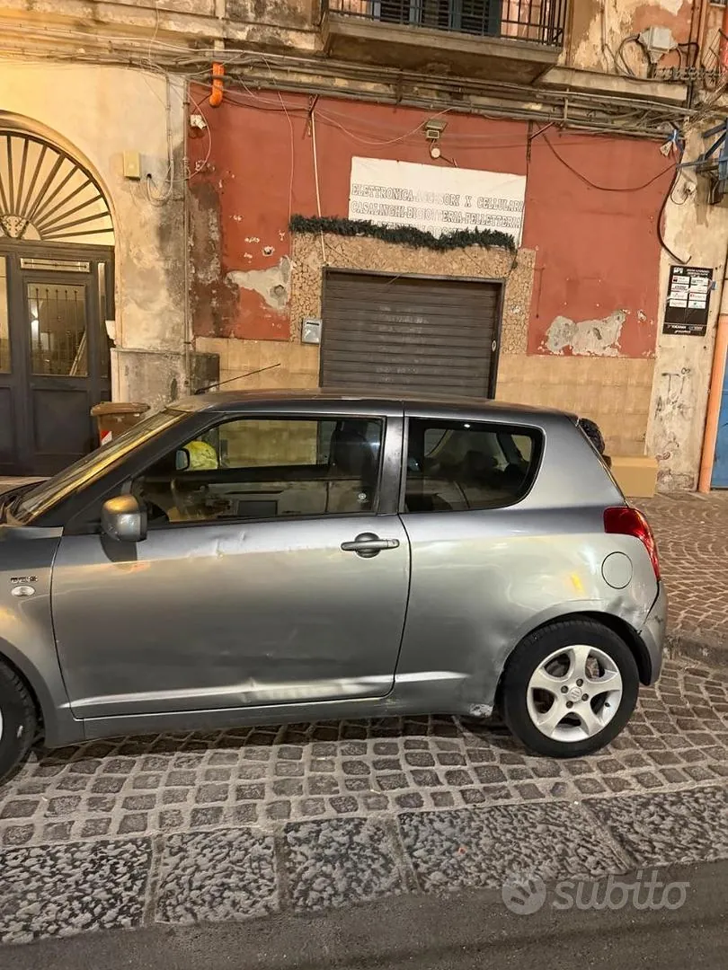 Suzuki Swift 2005 photo 5