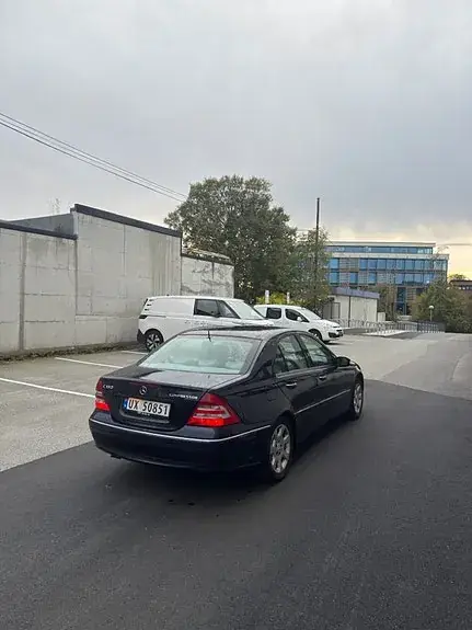 Mercedes-Benz C180 2004 photo 5