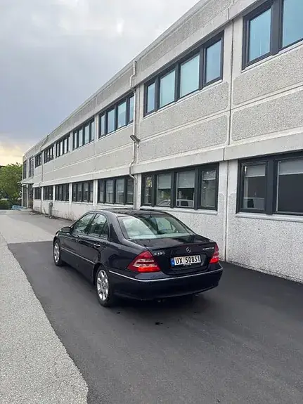 Mercedes-Benz C180 2004 photo 3