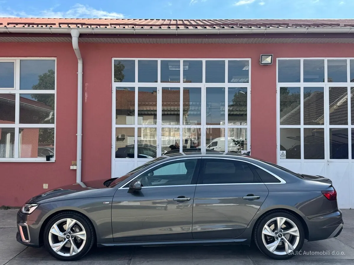 Audi A4 2021 photo 2