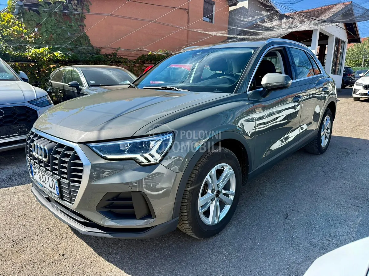 Audi Q3 2023 photo 2