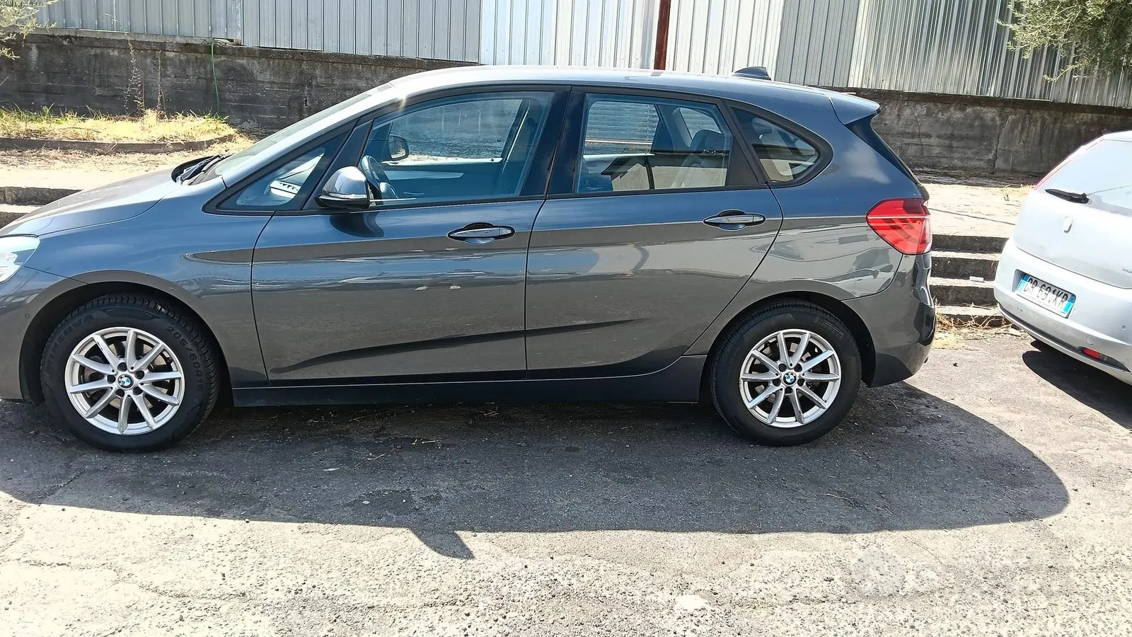 BMW 216 2018 photo 3