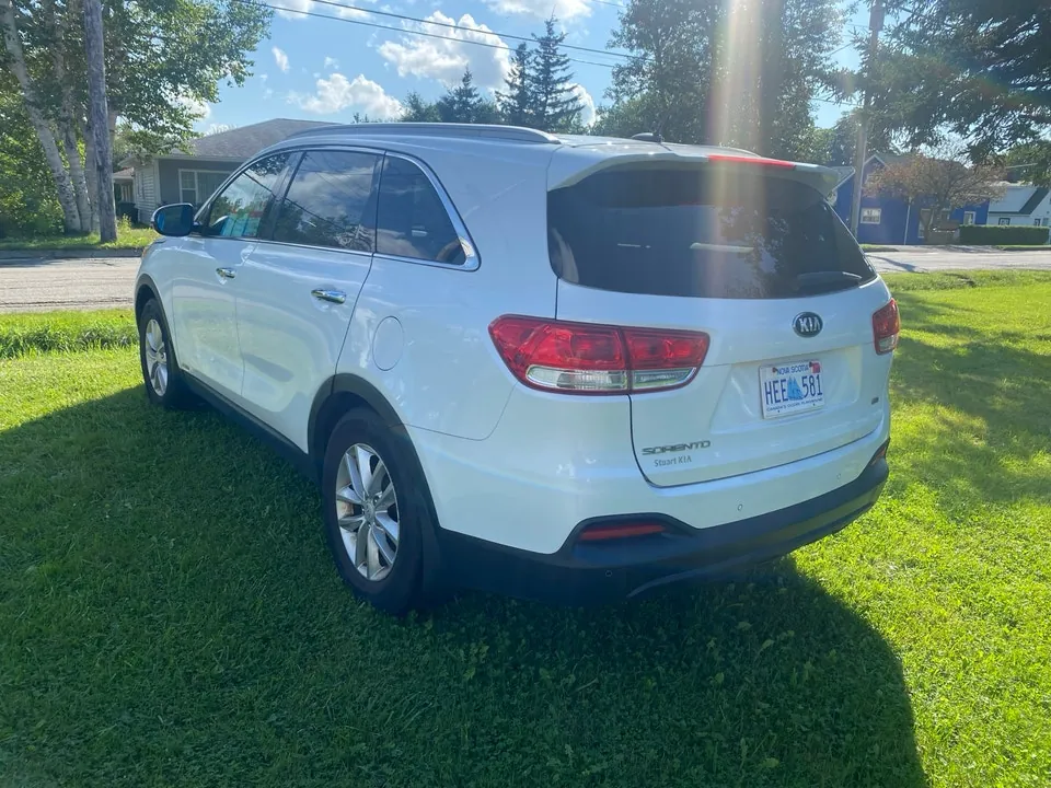 Kia Sorento 2016 photo 2