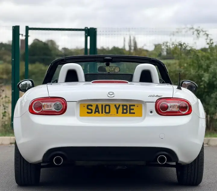 Mazda Mx-5 2010 photo 3