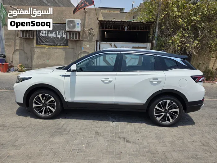 Dongfeng Ax7 2023 photo 2