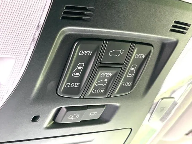 Toyota Verfia Hybrid 2017 photo 4