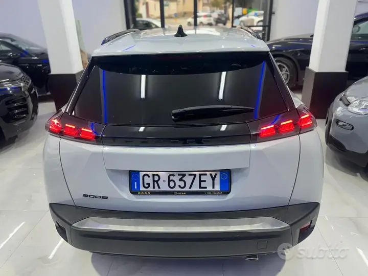 Peugeot 2008 2023 photo 5