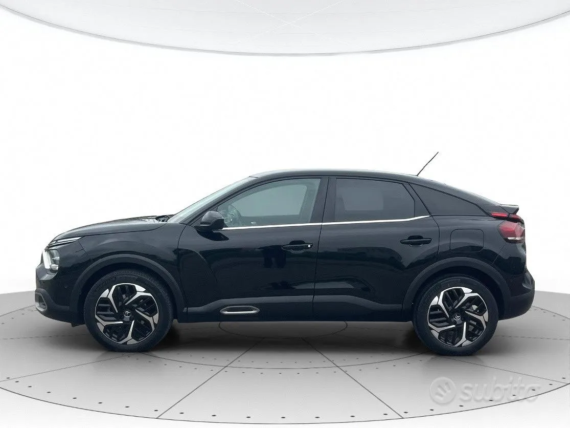 Citroen C4 2022 photo 2