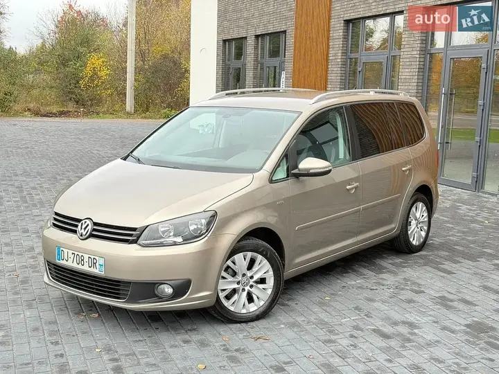 Volkswagen Touran 2014 photo 2