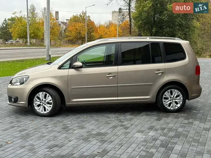 Volkswagen Touran 2014 photo 4