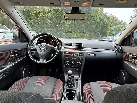 Mazda 3 2004 photo 2