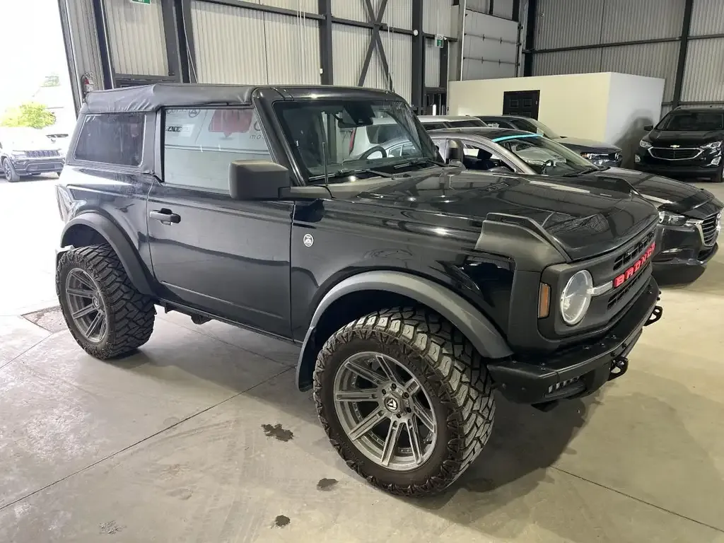 Ford Bronco 2021 photo 3