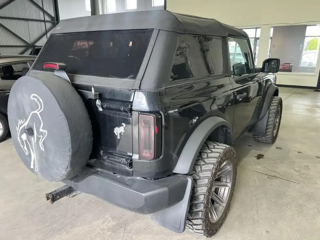 Ford Bronco 2021 photo 2