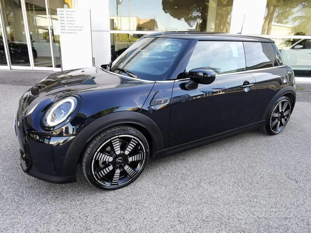 Mini Cooper S 2023 photo 2