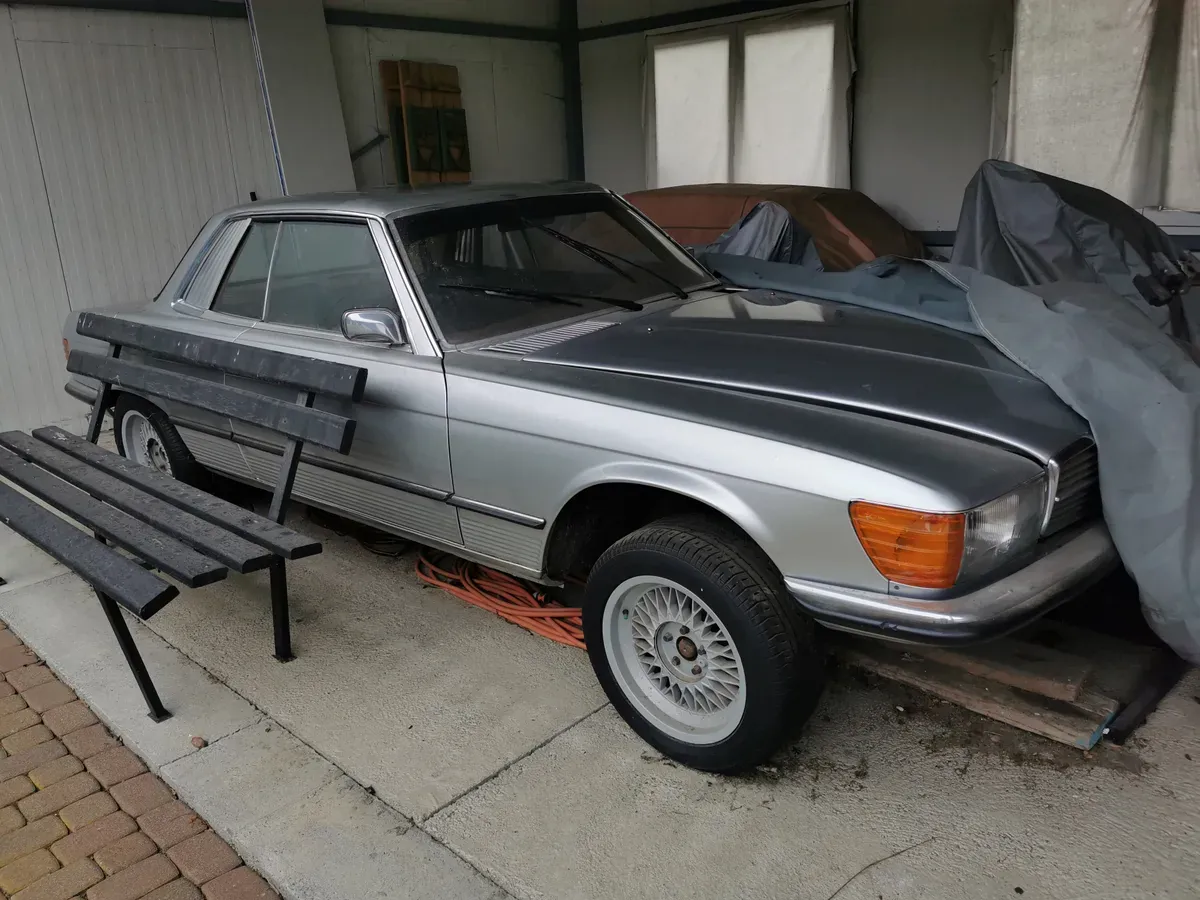 Mercedes-Benz Slc-Klasse 1974 photo 2