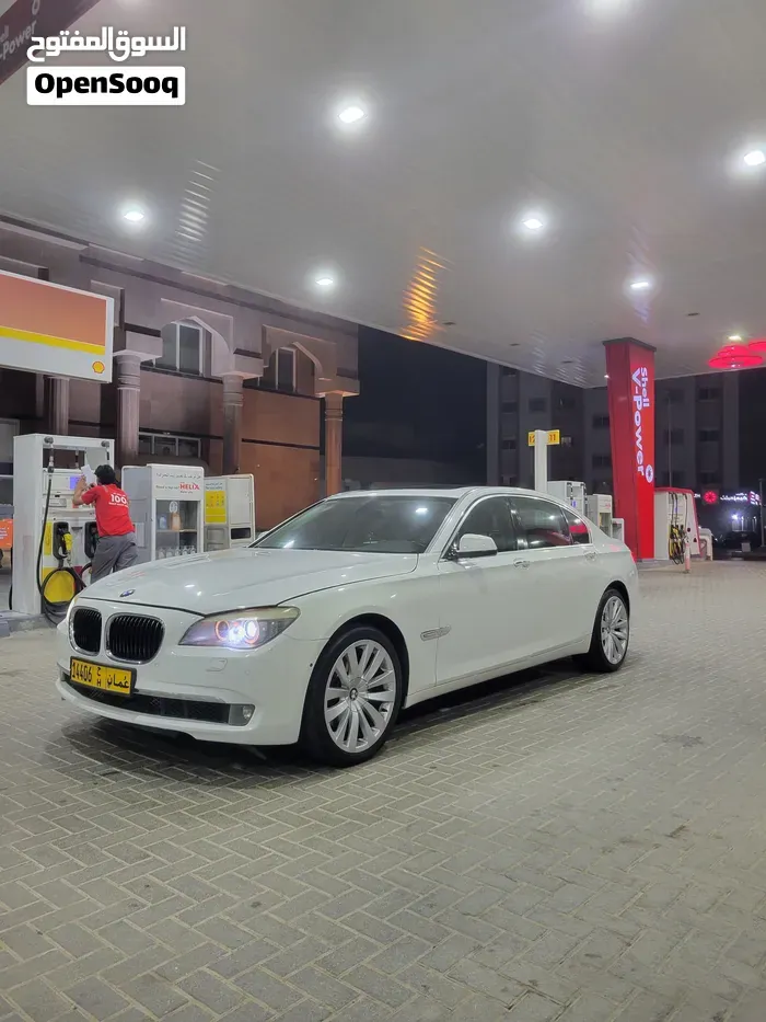 BMW 740I 2010 photo 4