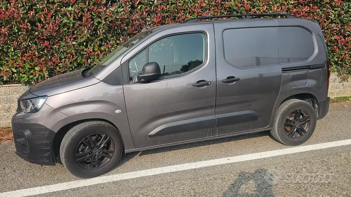 Peugeot Partner 2021 photo 2